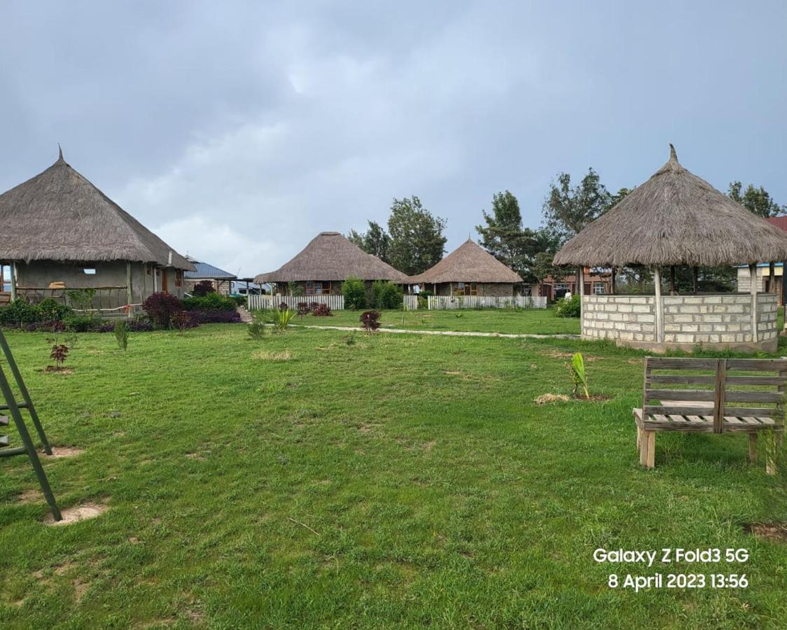 Le Tai Village Resort Near Solio Game Reserve Mweiga ภายนอก รูปภาพ