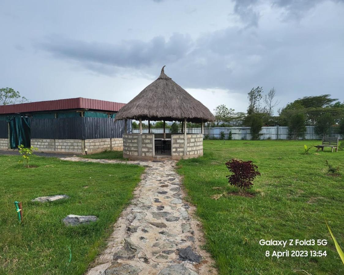 Le Tai Village Resort Near Solio Game Reserve Mweiga ภายนอก รูปภาพ